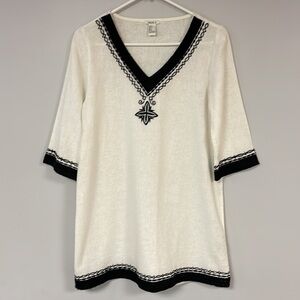 Forever 21 • tunic Blouse • Embroidered • White & Black, S